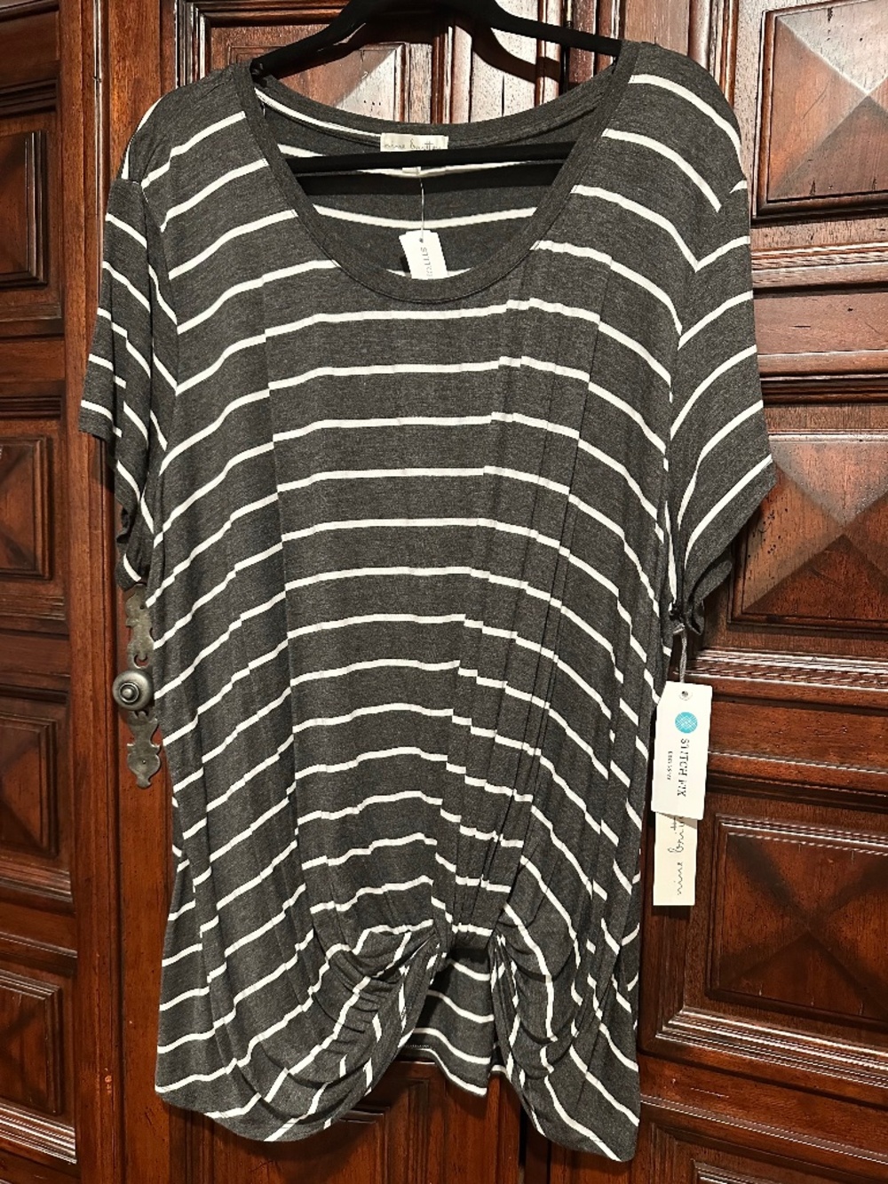 NWT NINE BRITTON 3X Grey Casual summer stripe top with twist detail soft & light